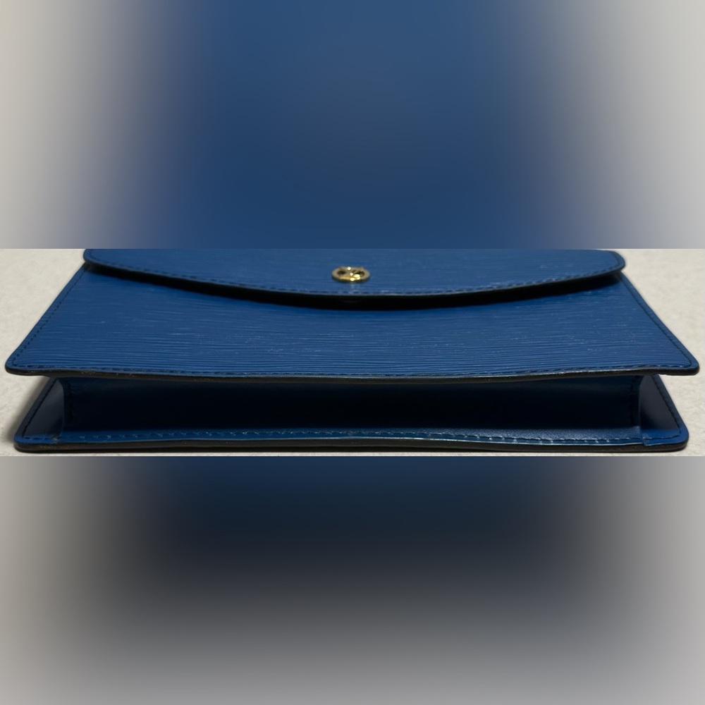 Louis Vuitton Montaigne 23 Clutch Toledo Blue Epi Leather - Picture 6 of 14